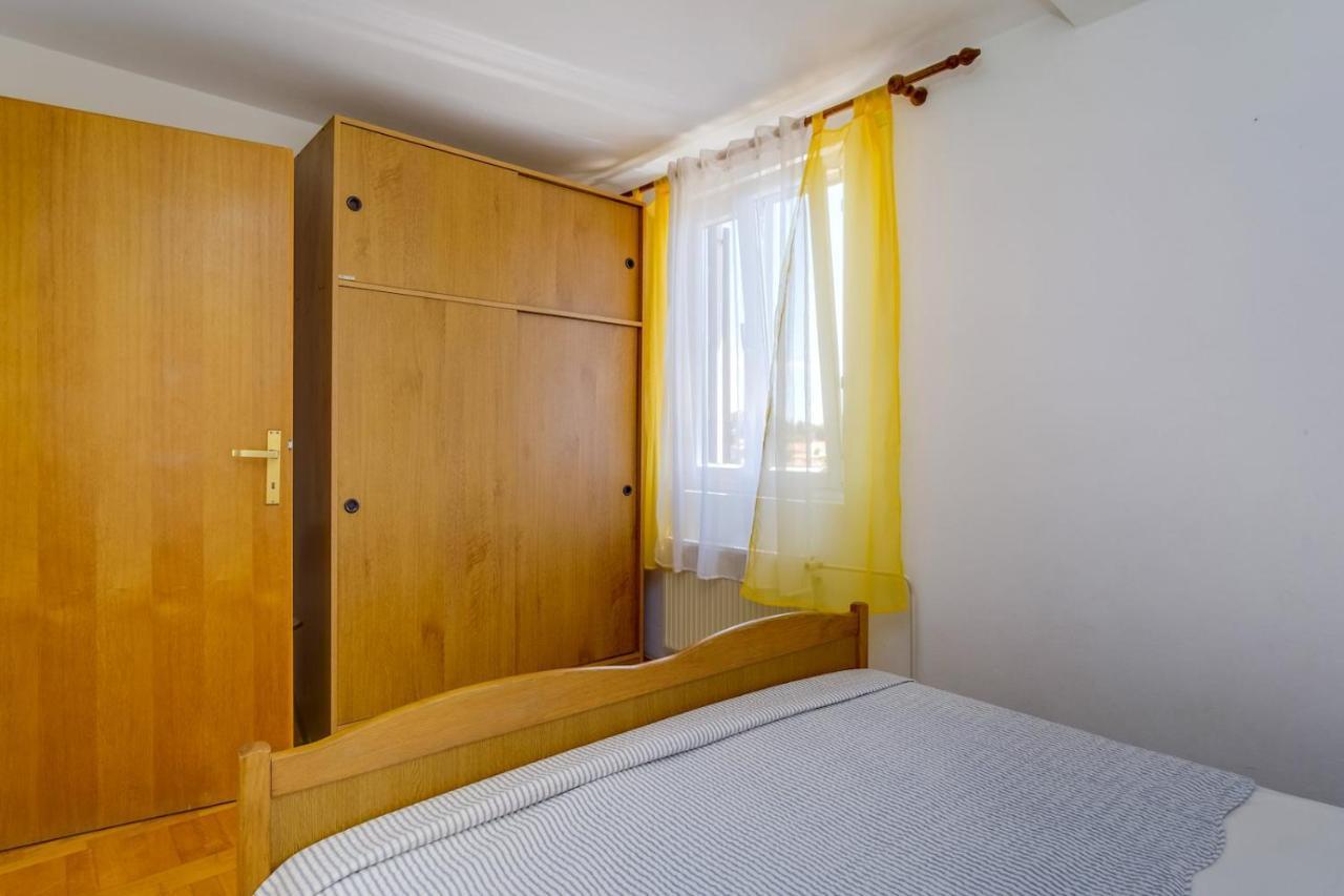 Apartmani Nadalina ヴェリ・ロシニュ エクステリア 写真