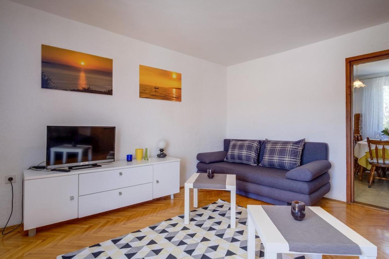 Apartmani Nadalina ヴェリ・ロシニュ エクステリア 写真