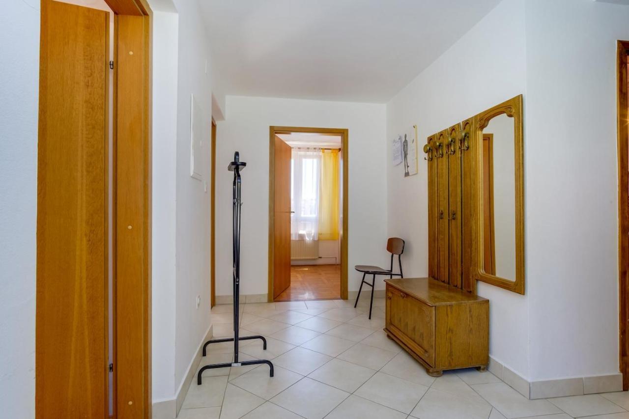 Apartmani Nadalina ヴェリ・ロシニュ エクステリア 写真